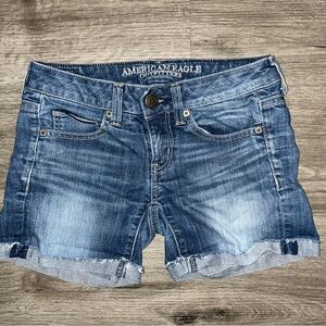 American Eagle Low Rise Denim Midi Shorts Blue Size 0